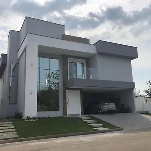 https://casa-luxo-na-cachoeira-do-bom-jesus-500m-da-praia.santa-catarina-brasil.com