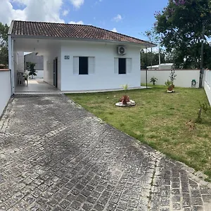 https://casa-itapoa-sc.santa-catarina-brasil.com